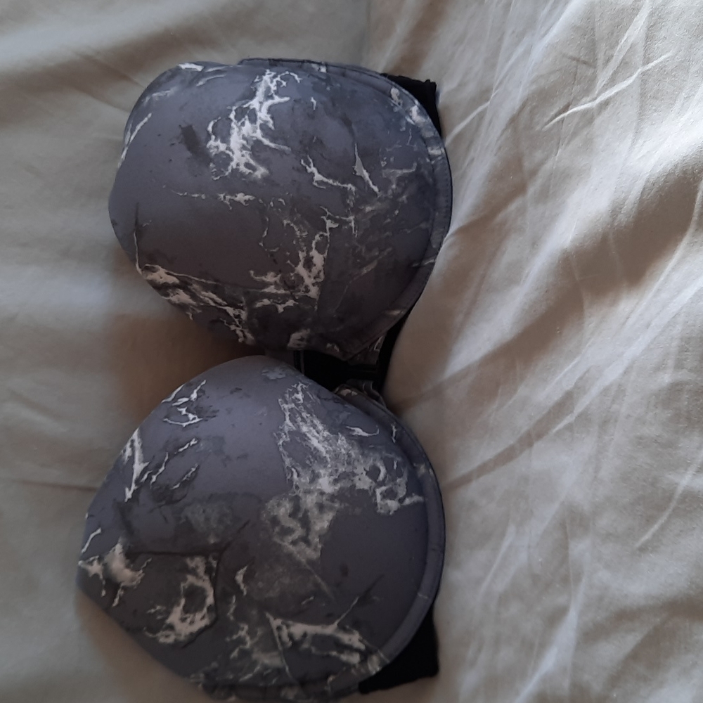 Pink Victoria Secret push up bra 34Dd